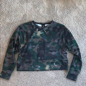 Cropped Camo Nike Sweatshirt